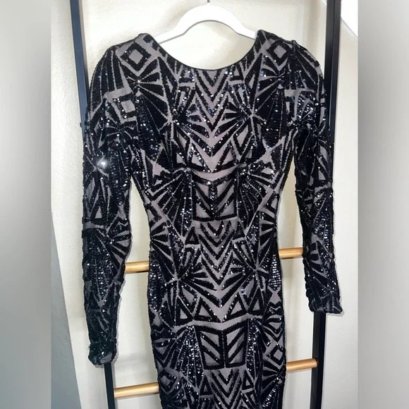 New  Dress the Population  Black Emery Sequin Placement Dress